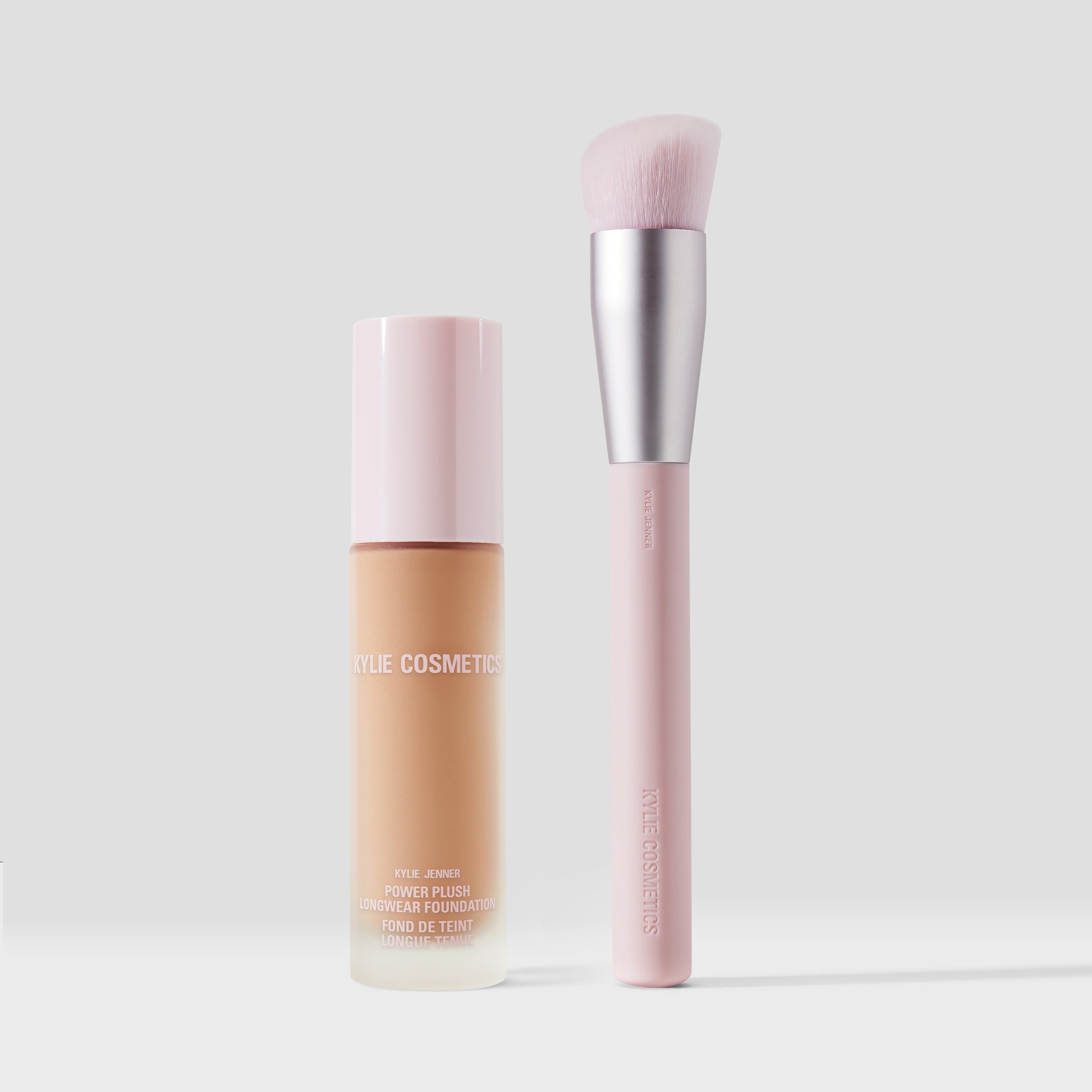 kyliecosmetics Power Plush Foundation & Brush Duo