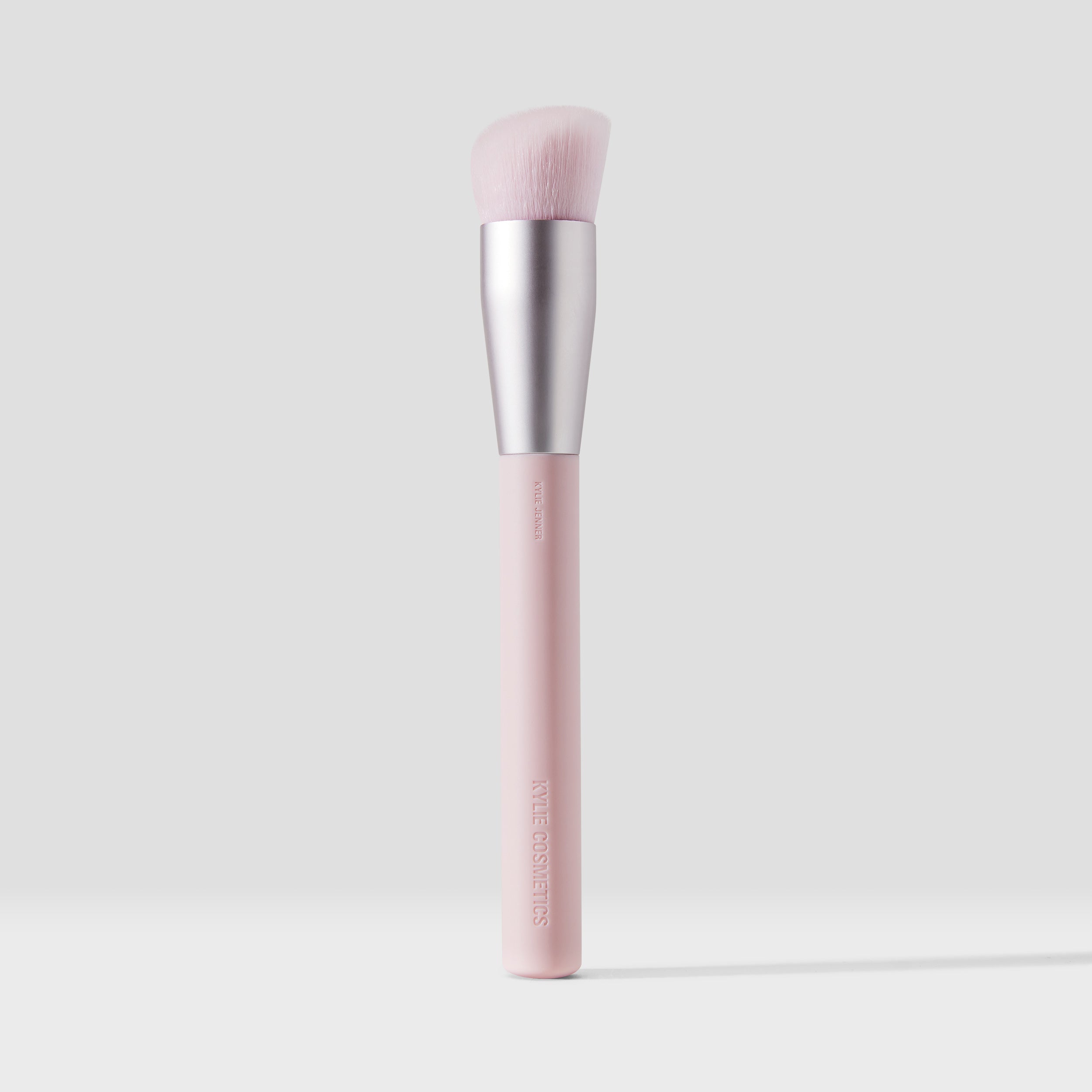 kyliecosmetics Foundation Brush 01