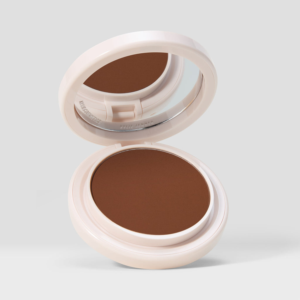 kyliecosmetics Natural Blur Powder Foundation