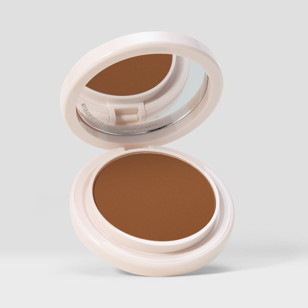 kyliecosmetics Natural Blur Powder Foundation