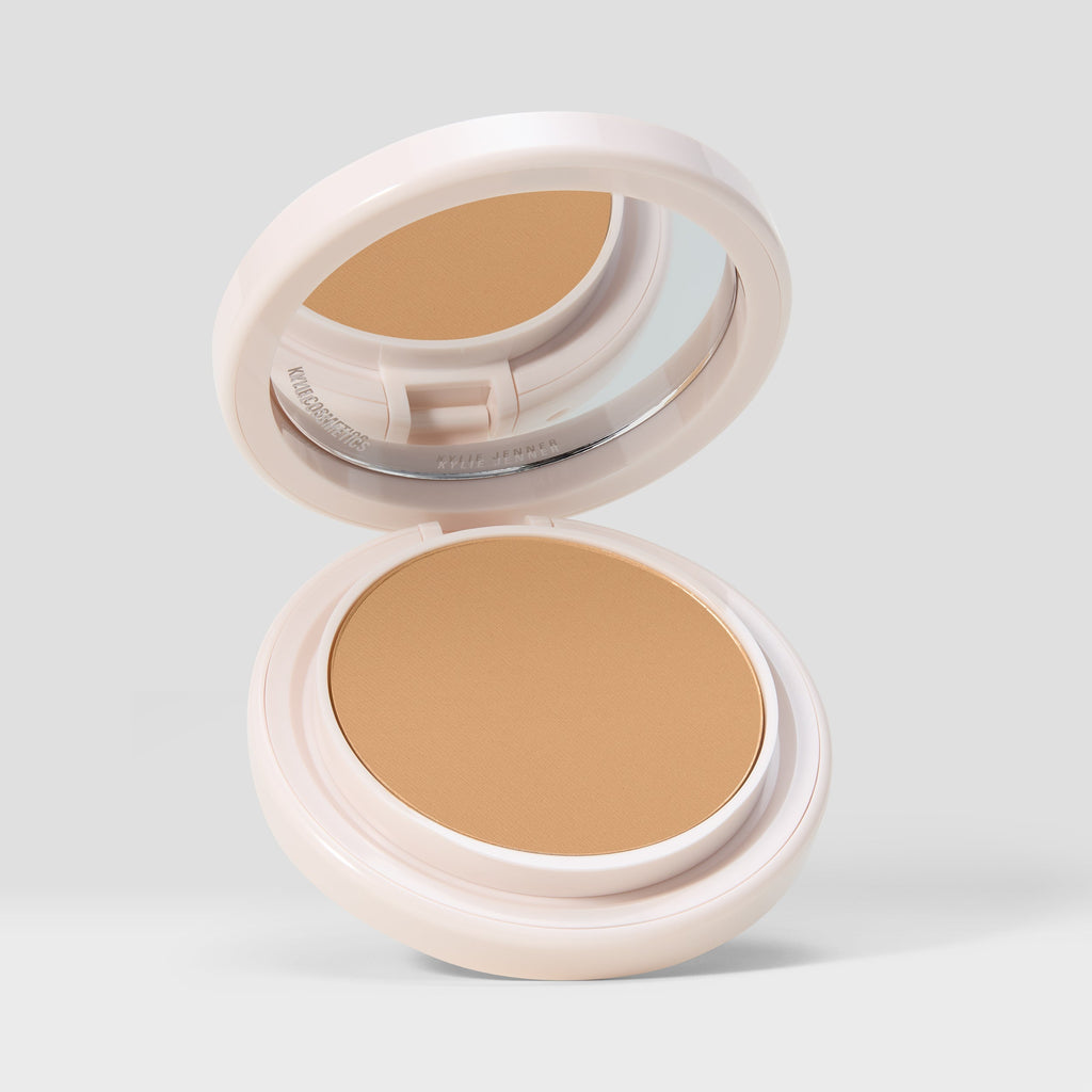 kyliecosmetics Natural Blur Powder Foundation