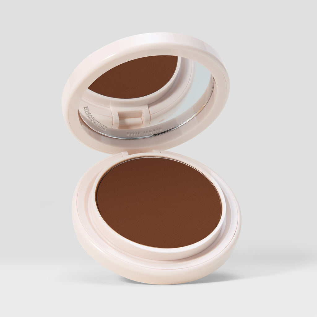 kyliecosmetics Natural Blur Powder Foundation