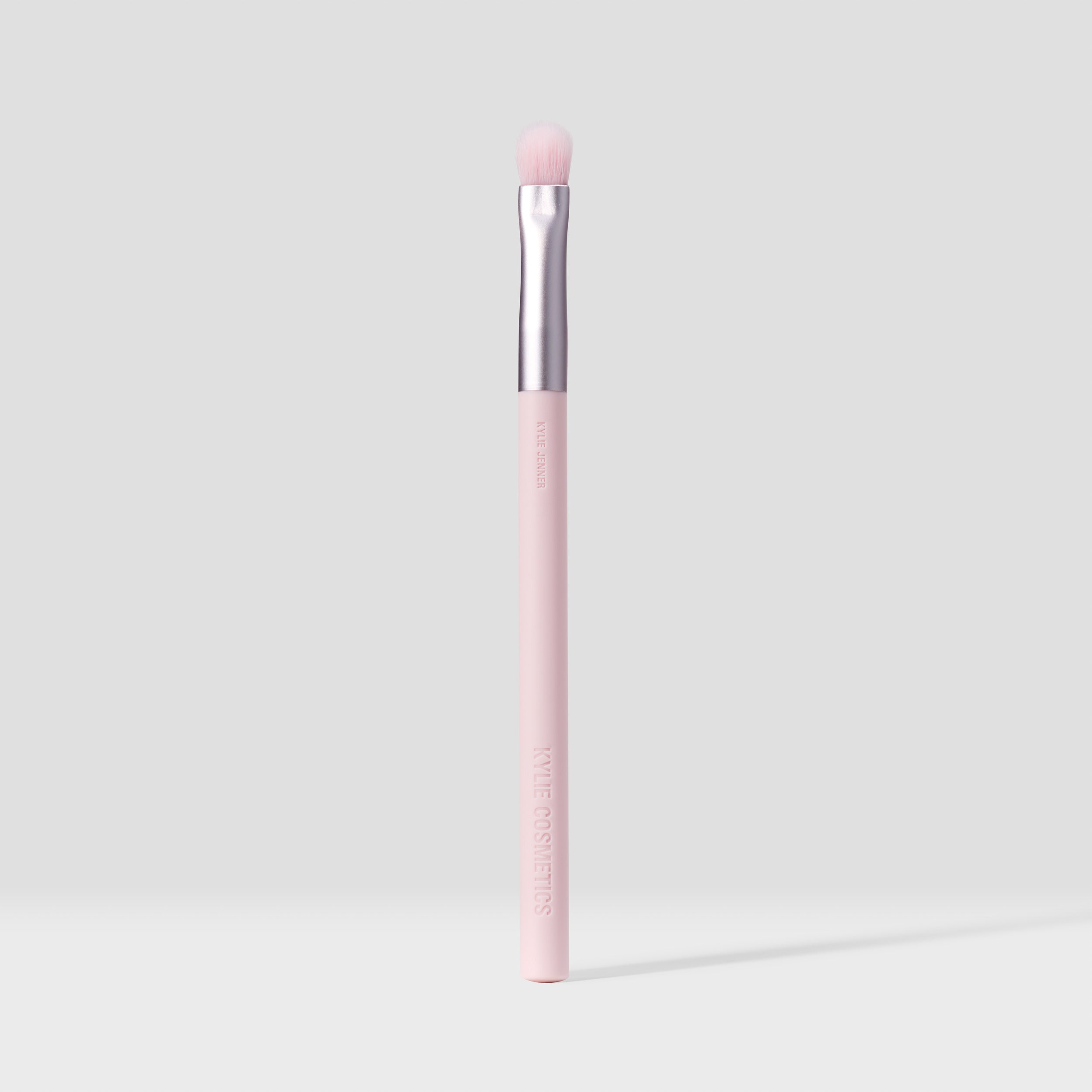 kyliecosmetics Eyeshadow Packing Brush 09